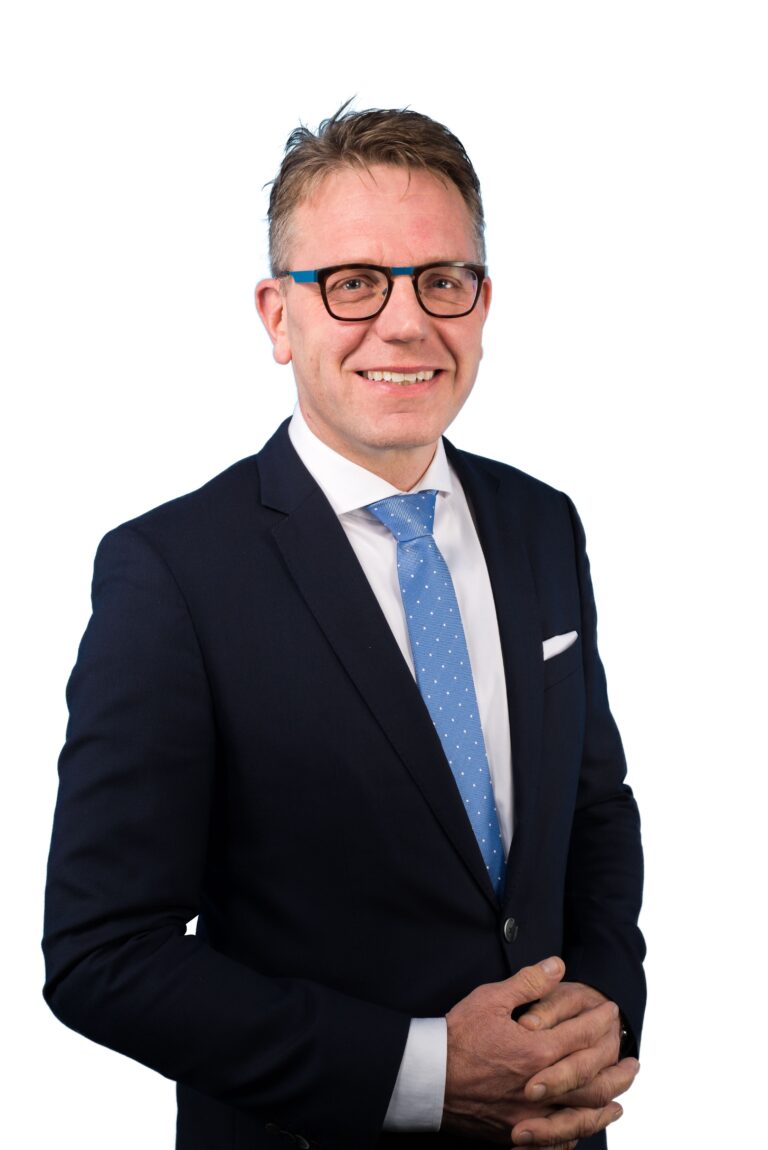 Cas König – CEO